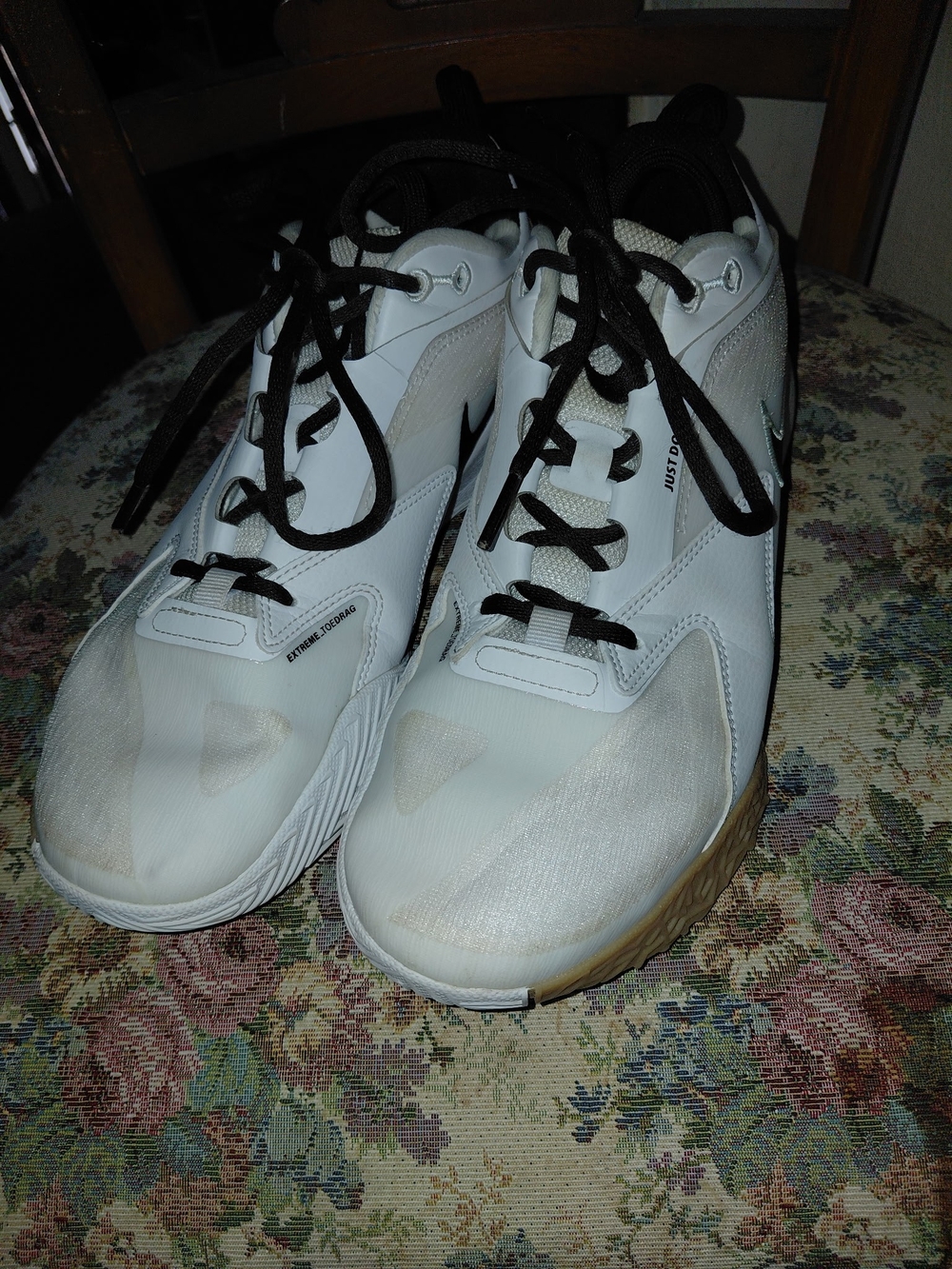Nike White and Black Athletic Shoes - Men's Performance Trainers